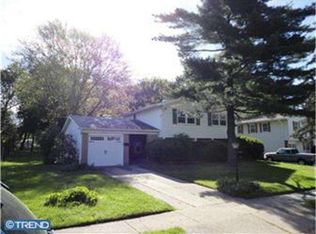 2412 Arden Rd, Cinnaminson, NJ 08077