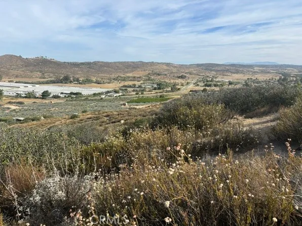 17 Ginter Rd, Hemet, CA 92544