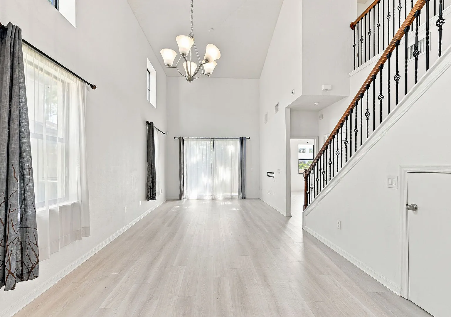 Updated Townhome with Loft & 2-Car Garage — Photo 3