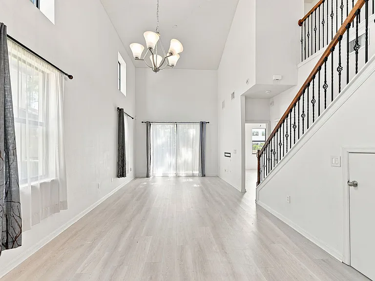 5156 Bay Isle Cir — Photo 3