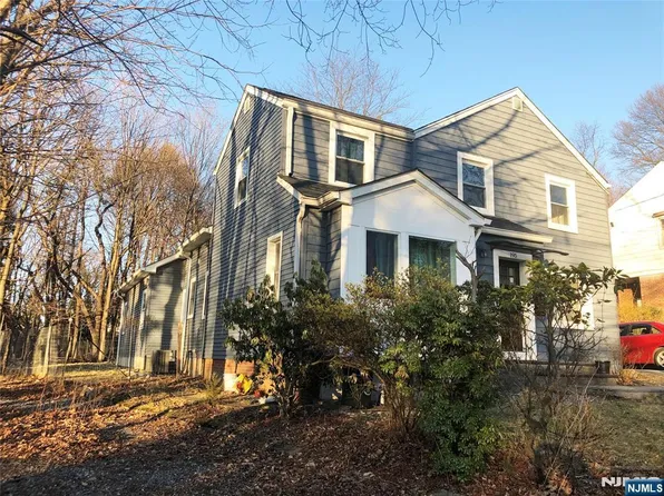 195 Christie Hts, Leonia, NJ 07605