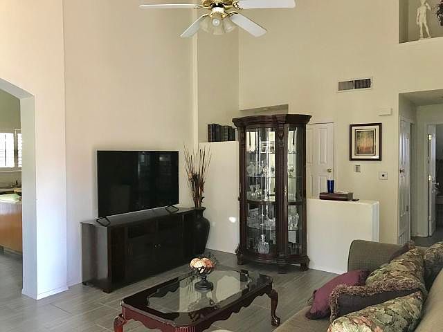 1st image of 752 Istanbul Cir