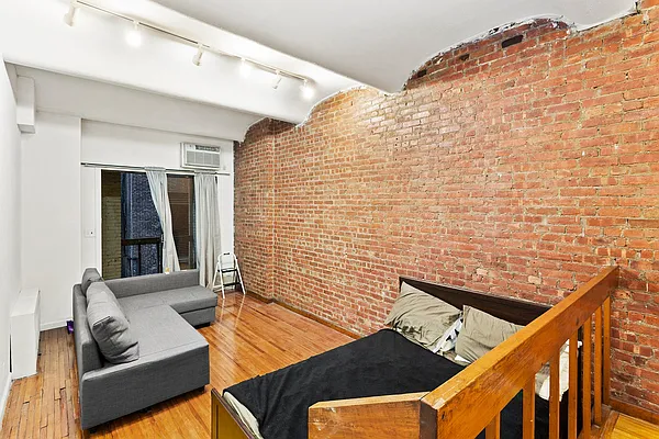 Rented by Hakimian Management | media 16