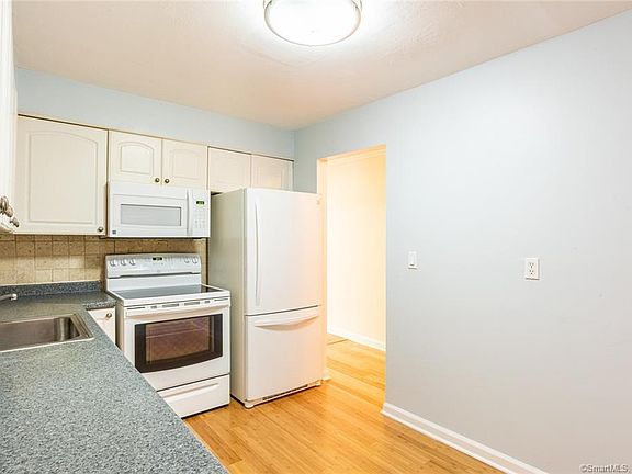5th image of 51 Ameridge Dr Unit 51