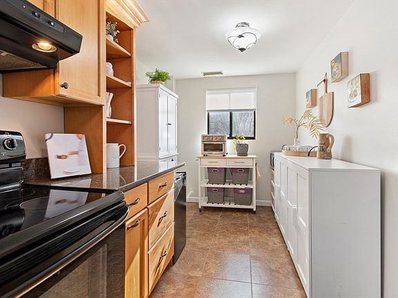 3rd image of 30 Revere Beach Pkwy APT 415