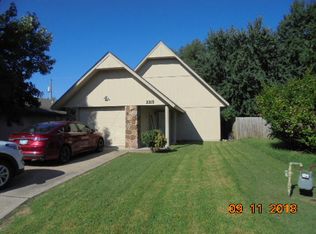 2219 Willow Ln, Miami, OK 74354