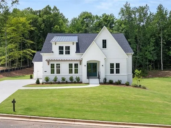 8350 Creekside Overlook Dr, Gainesville, GA 30506