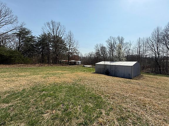 2nd image of 311 Oak Rd