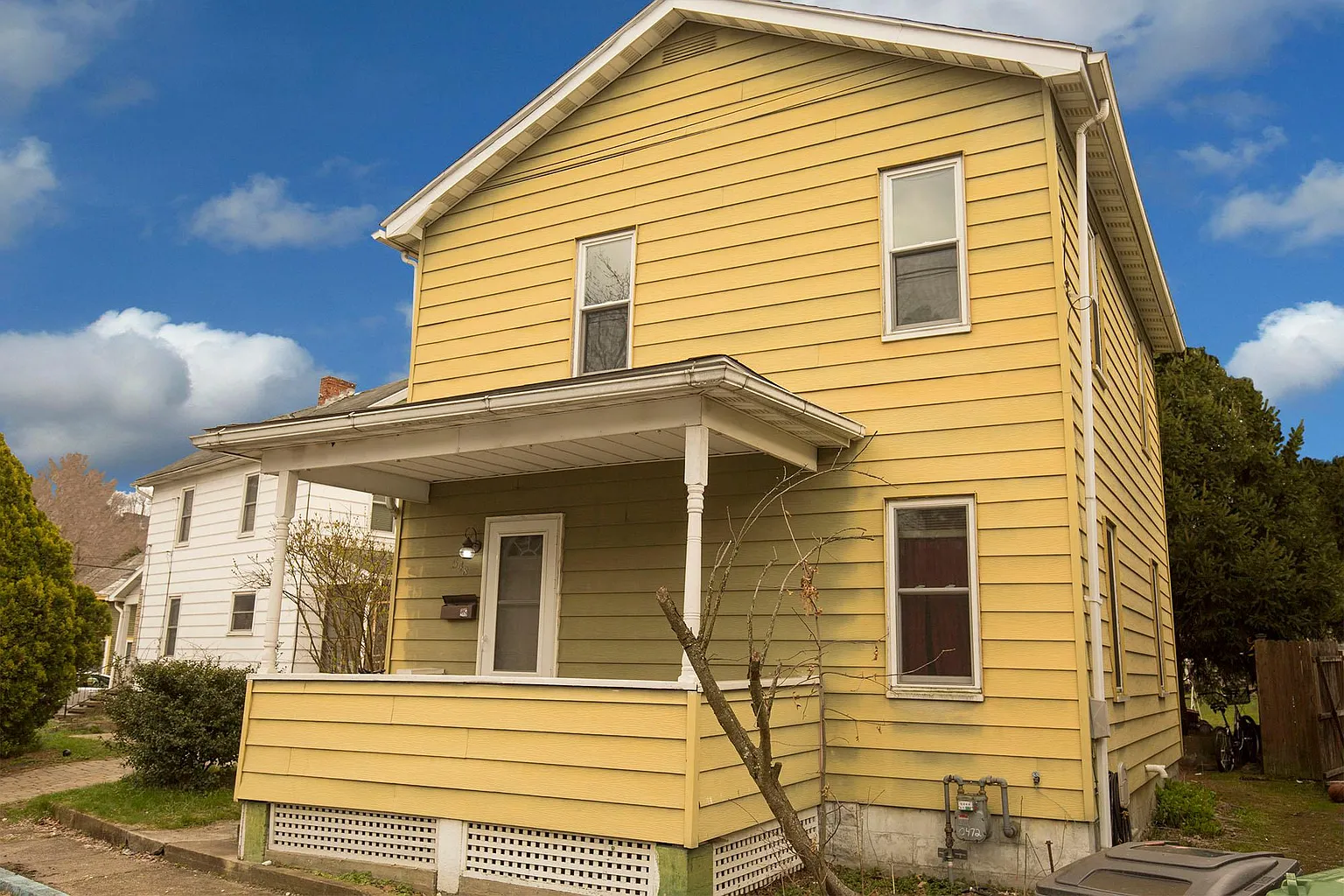 548 Elmina St photo 1
