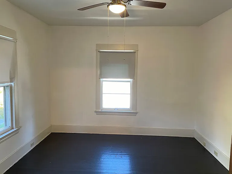 Move-In Special! Roomy 2 Bedroom Apartment On The Growing Nw Side! An Availability That Won't Last! — Photo 4