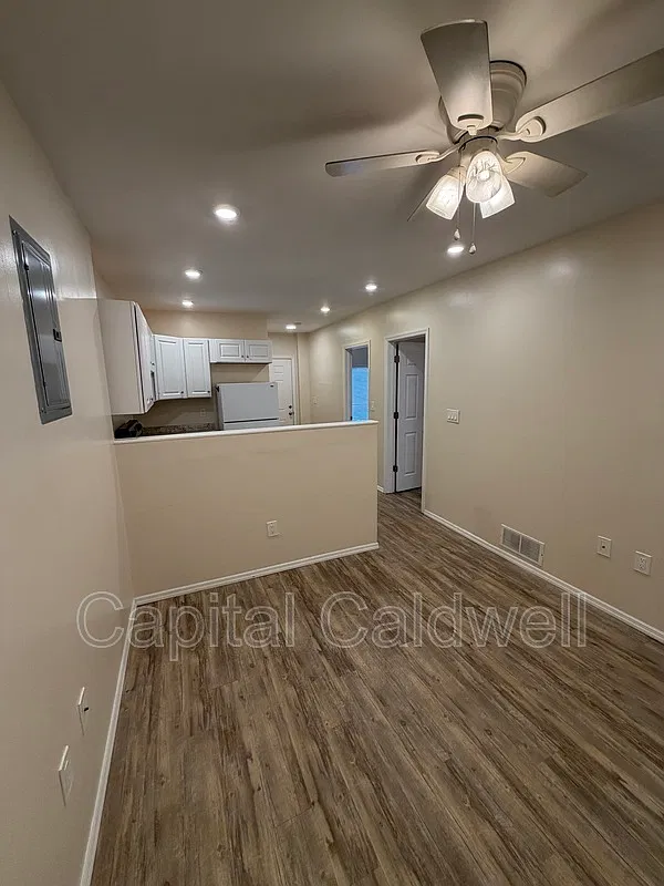 2 bed, 1.0 bath, 600 sqft, $1,400 — Photo 4