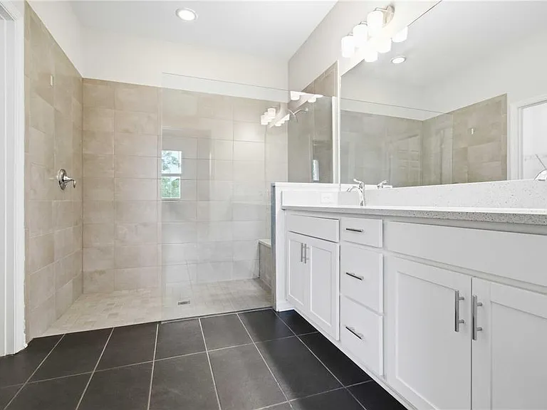 5918 Fiore Dr — Photo 20