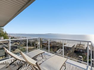 15373 Victoria Ave, White Rock, BC