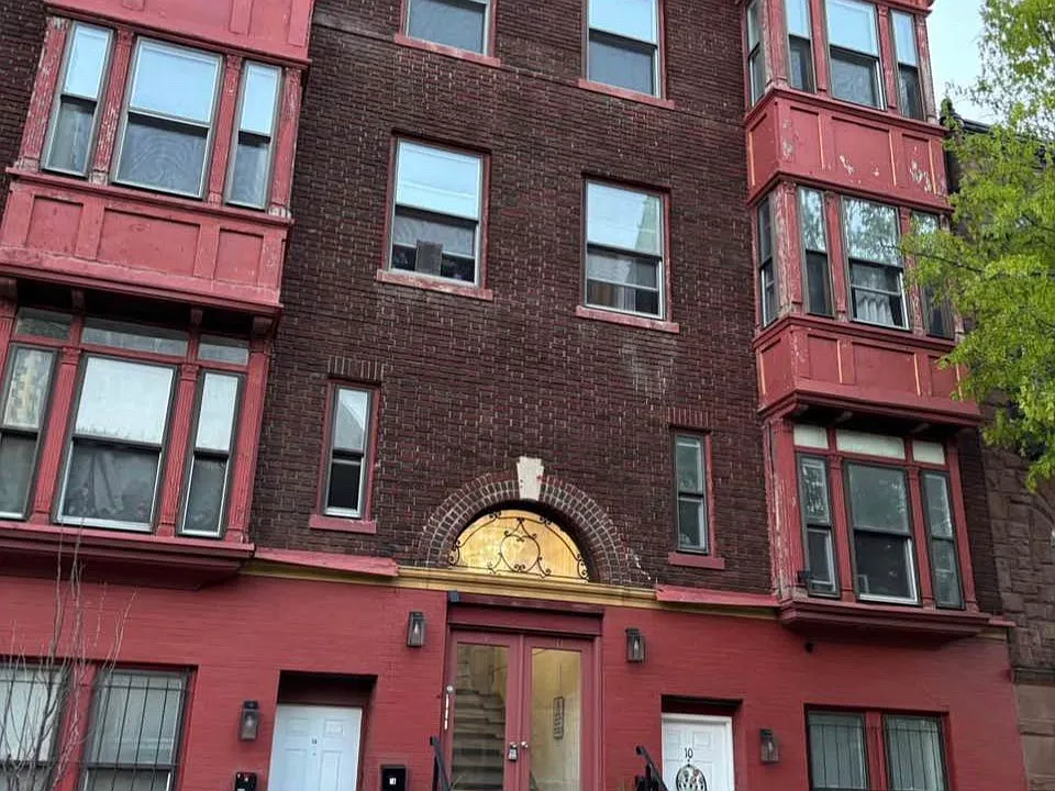 9 Saint Josephs Ter #2B