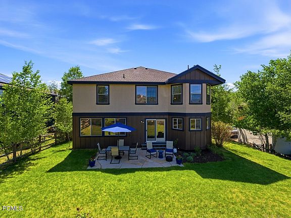 4th image of 5575 Fairview Dr