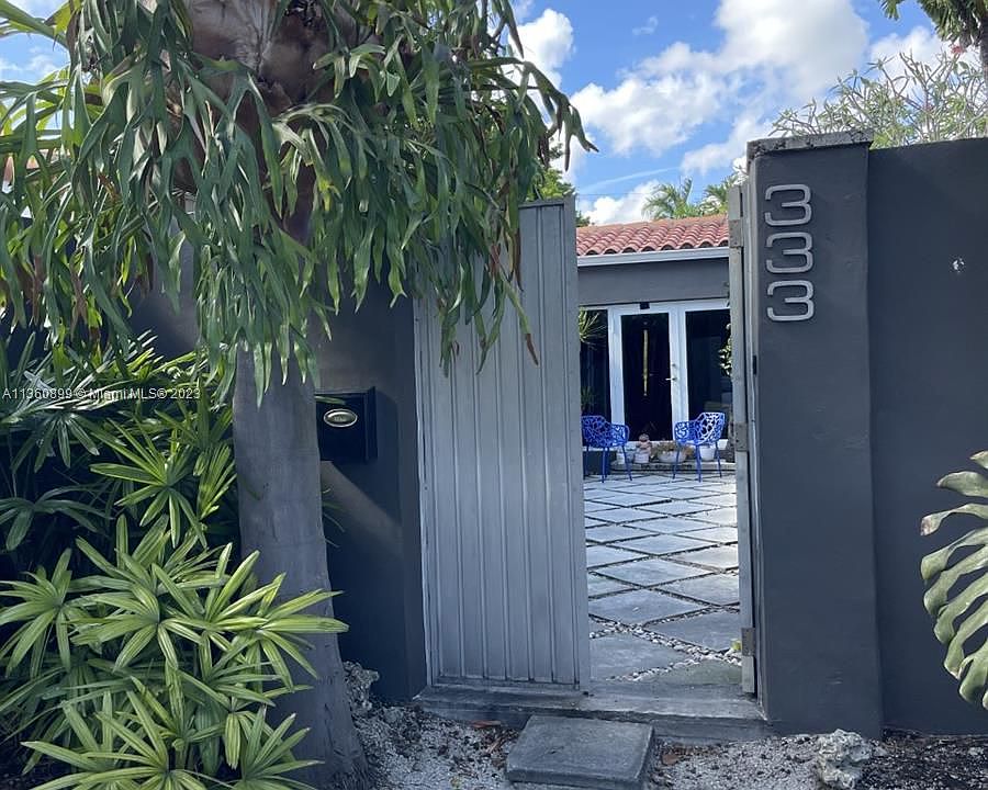 1st image of 333 Mendoza Ave