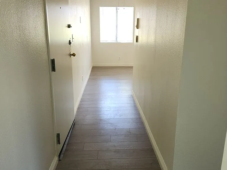 3747 Kelton Ave — Photo 3