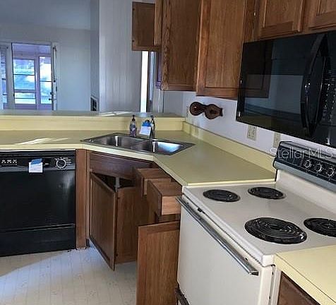 4th image of 1021 Monroe Ave