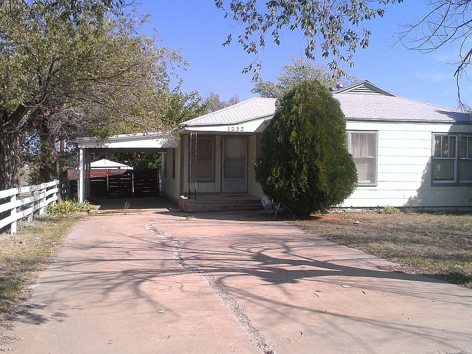 1232 Garland