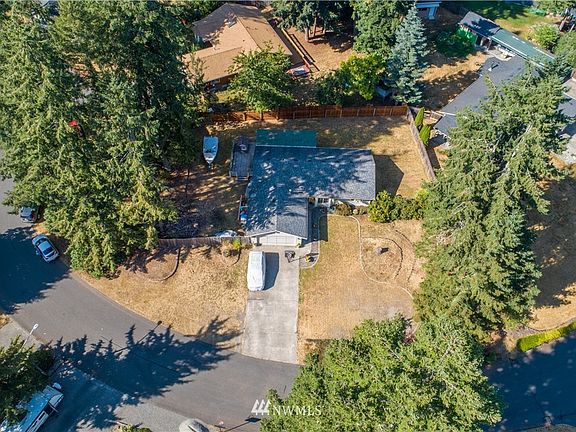 3rd image of 3613 Lake Forest Ct SE