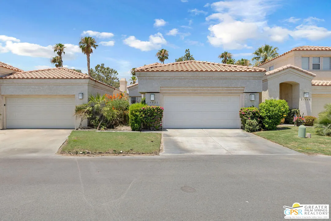 3 bed, 3.0 bath, 1841 sqft, $3,250 — Photo 3