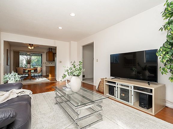5th image of 6760 Lakeview Ave
