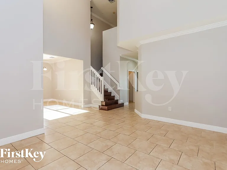 158 SE 22nd Ave — Photo 2