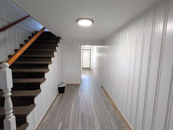 4th image of 1014 Elm St APT 4