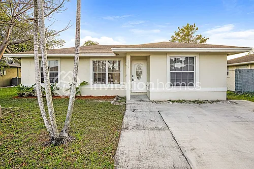 319 NW 5th Ave Photo 1