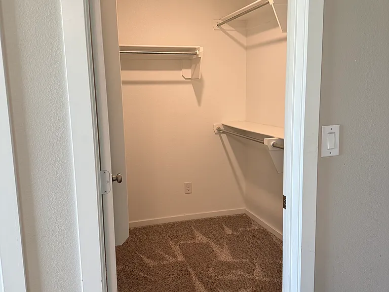2901 Urbana Ave — Photo 13
