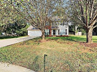 1048 Chaucery Ln, Matthews, NC 28104