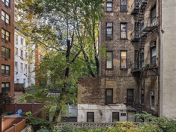 4th image of 142 E 16th St APT 3H