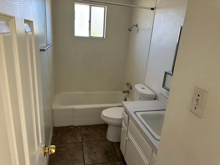 328 Charleston St SE #C — Photo 3