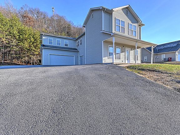 3rd image of 2310 Melborne Dr
