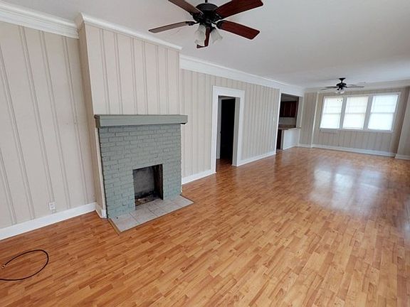 3rd image of 3357 Carnes Ave