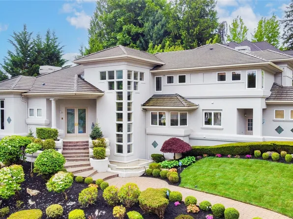 6571 156th Avenue SE, Bellevue, WA 98006