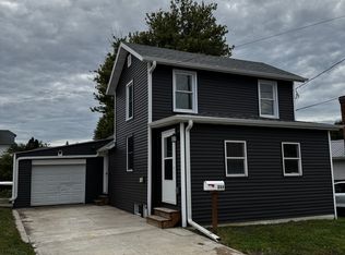 235 W Adams St #3, Platteville, WI 53818