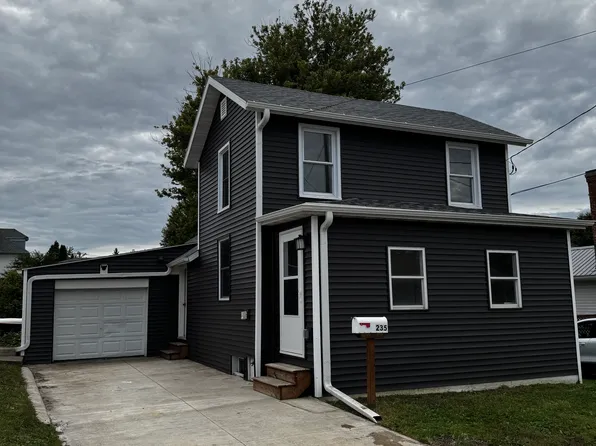 235 W Adams St #3, Platteville, WI 53818
