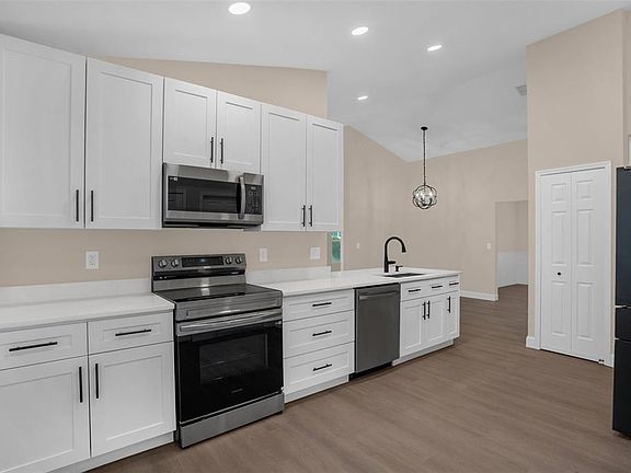5th image of 3827 Westerham Dr