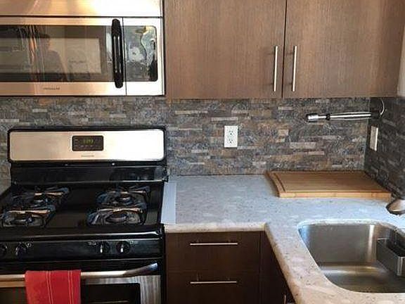 2nd image of 2975 Brighton 5th St #2