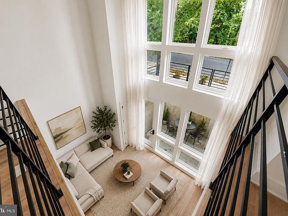 3rd image of 2105 M St NE APT 1