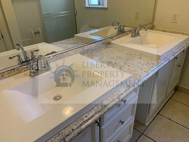 708 N Church St #5 — Photo 7