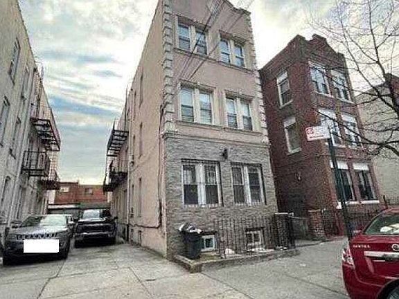3rd image of 711 Miller Ave