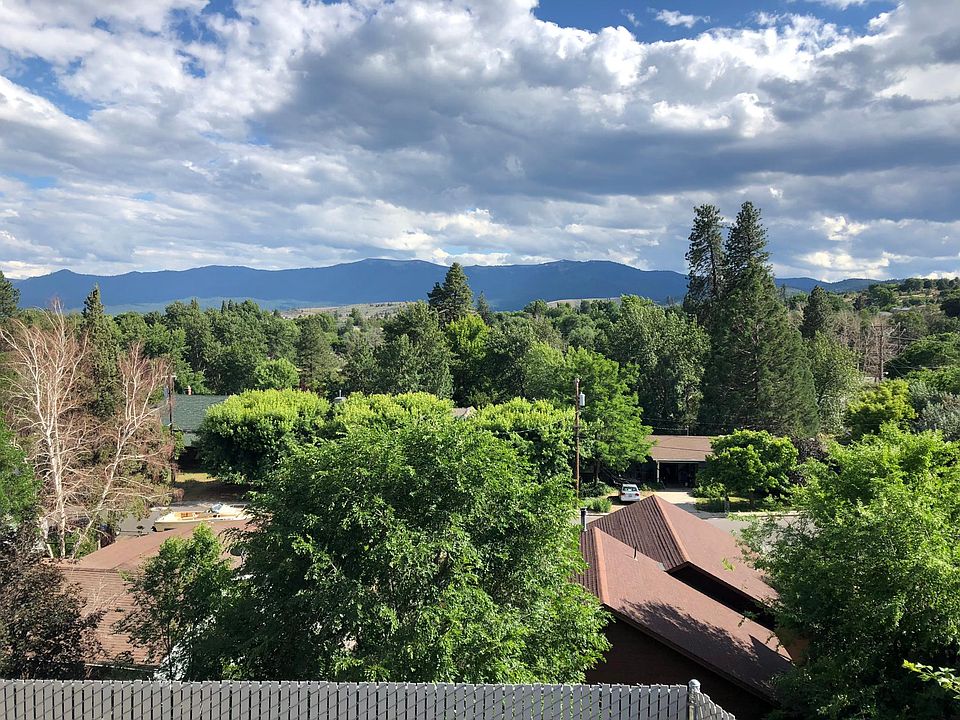 View of Diamond Mountain
