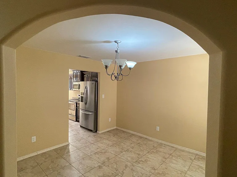 4405 Thunderbird Ave — Photo 57