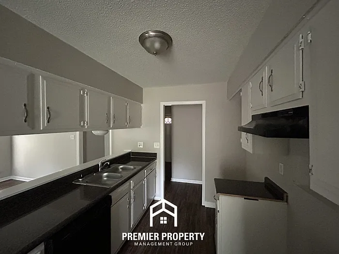 3780 Southbrook Dr — Photo 4