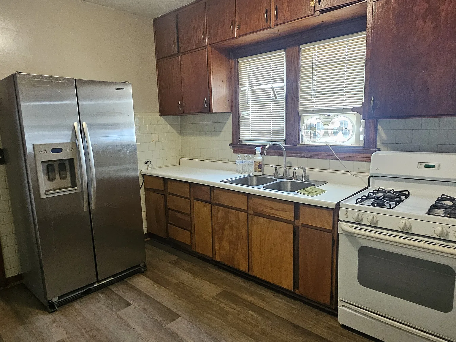 2 bed, $1,350 — Photo 2