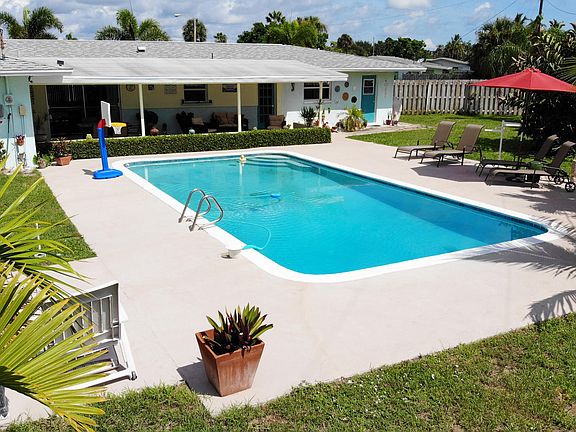 2nd image of 102 Bel Aire Dr