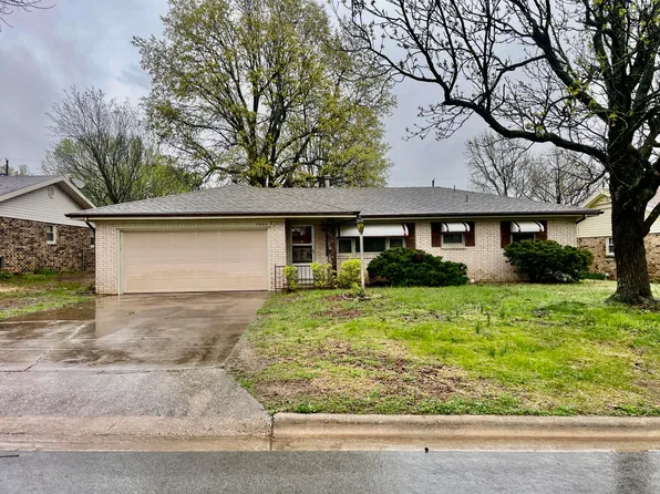 3444 N Rogers Avenue, Springfield, MO 65803