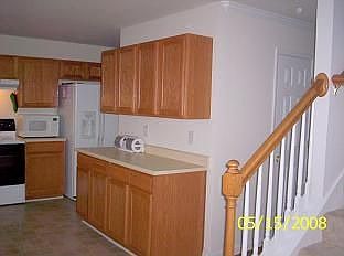Many Kitchen Cabinets